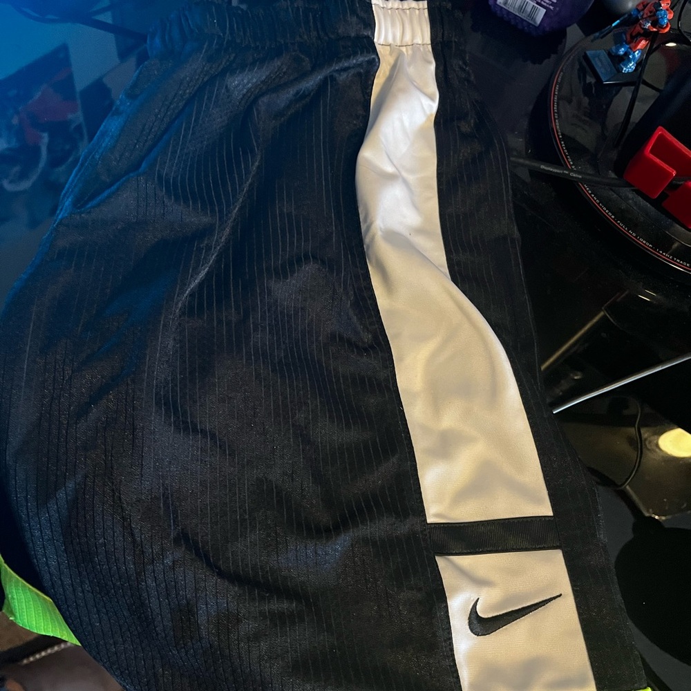 🥳4 for $20🥳 Nike athletic shorts